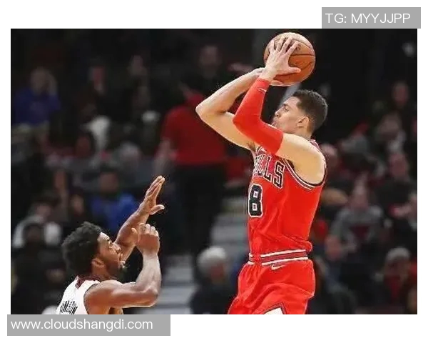 扎克拉文的篮球之路：从新星到全明星的辉煌历程与挑战